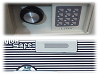 ���J���@���Ɂ@�}�O�l�b�g�@�e���L�[